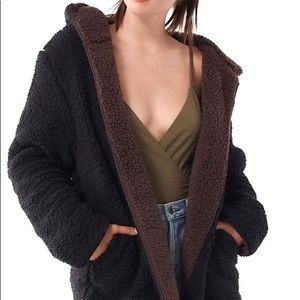 URBAN OUTFITTERS Reversible Teddy Shacket Black & Brown Size M/L